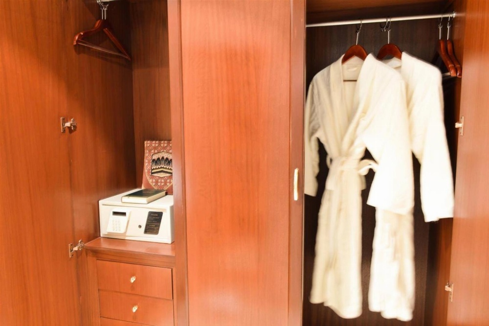 Executives Hotel - Azizia